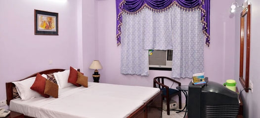 Hotel Indraprastha New Delhi Book star hotels  New-delhi-hotels com